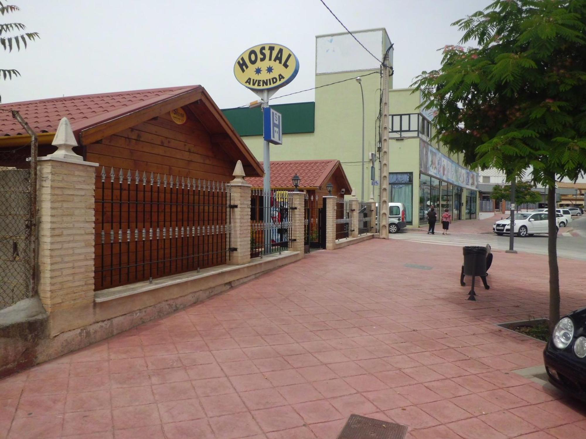 Hostal Gran Avenida Tarancón Esterno foto