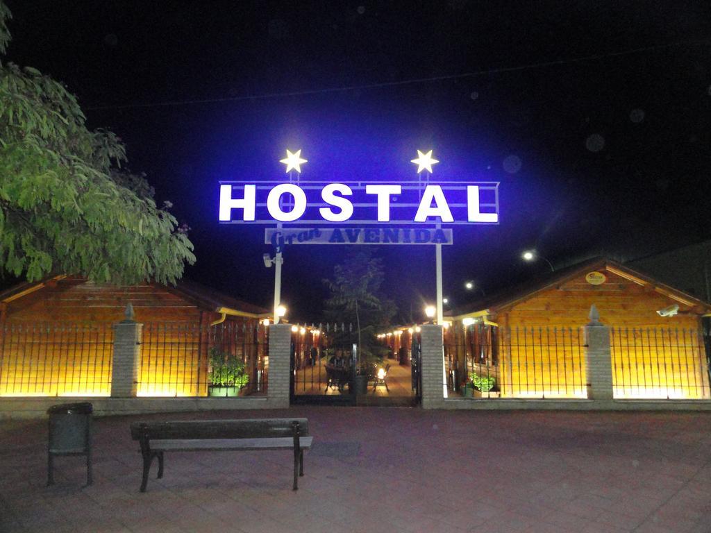 Hostal Gran Avenida Tarancón Esterno foto